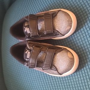 Little girl Puma tennis shoes